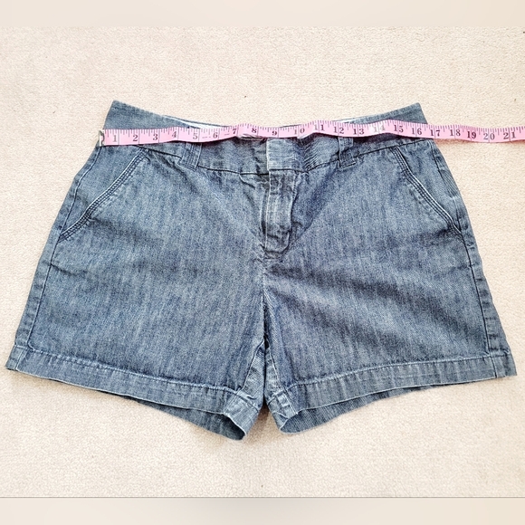 Tommy Hilfiger 100% cotton Denim Shorts Womans Size 10 - Picture 7 of 10
